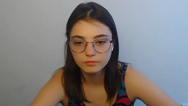Snapshot of Sun_Shine__ chatting on 07-13-26, 04:34 Sun Shine online show from 07-13-26, 04:34