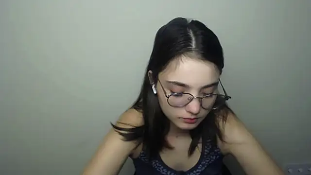 Snapshot of Sun_Shine__ chatting on 07-23-26, 01:08 Sun Shine online show from 07-23-26, 01:08
