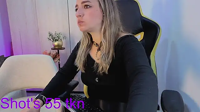 Miss Annye online show from 06-20-26, 03:11