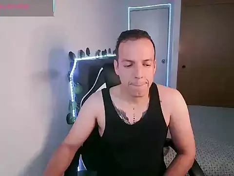Snapshot of Cerso1 chatting on 06-17-26, 12:59 Cerso1 online show from 06-17-26, 12:59