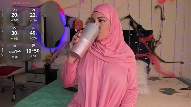 Dana-Alabi online show from 10-31-25, 12:35