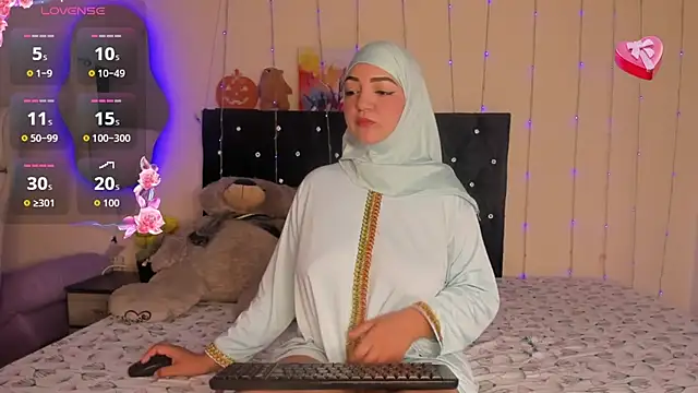 Snapshot of Dana-Alabi chatting on 02-12-26, 12:27 Dana-Alabi online show from 02-12-26, 12:27