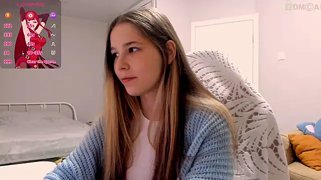 Snapshot of ValerieBubbles chatting on 10-12-25, 05:36 ValerieBubbles online show from 10-12-25, 05:36