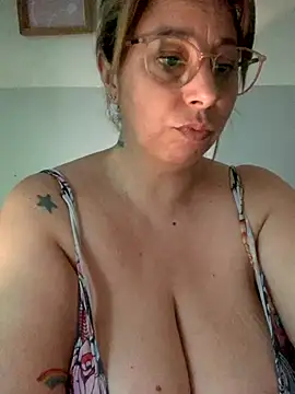 LupeLok online show from 12-04-25, 04:39