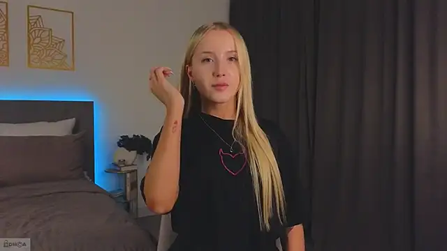 Adele Armas online show from 10-20-25, 10:54