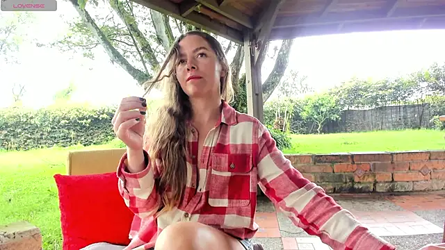 Angiehuston1 online show from 04-17-26, 03:04