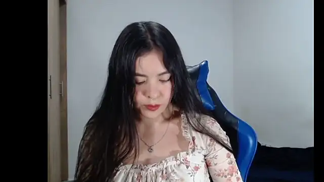 Snapshot of EloiseJun chatting on 03-16-26, 06:06 EloiseJun online show from 03-16-26, 06:06