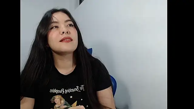 EloiseJun online show from 06-19-26, 03:45