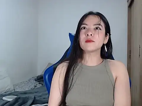 EloiseJun online show from 01-15-26, 03:54