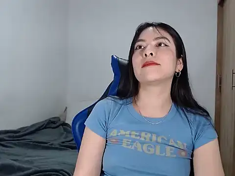 EloiseJun online show from 11-28-25, 03:50