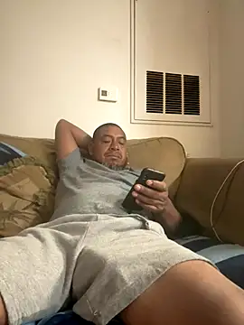 Snapshot of julio_p chatting on 09-18-25, 02:47 julio p online show from 09-18-25, 02:47