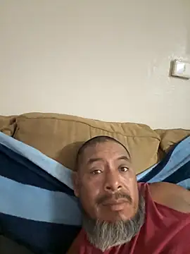 Snapshot of julio_p chatting on 10-17-25, 11:50 julio p online show from 10-17-25, 11:50