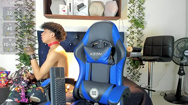 Snapshot of _taylor_black chatting on 11-29-25, 09:37 taylor black online show from 11-29-25, 09:37