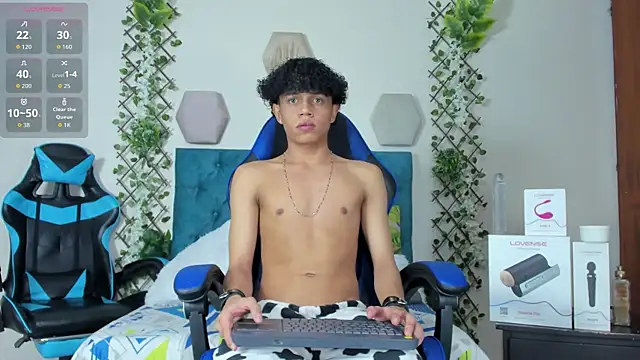  taylor black online show from 10-18-25, 08:22