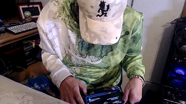 thejuicybacon online show from 10-08-25, 05:24