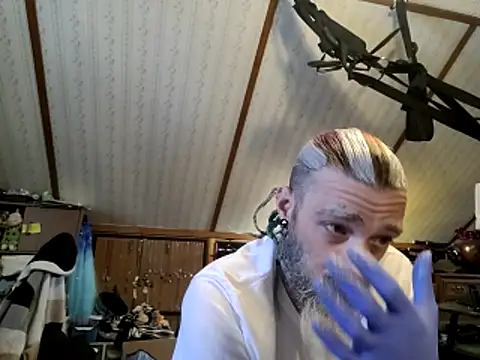 thejuicybacon online show from 12-04-25, 05:56