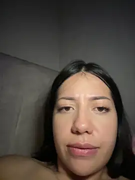 Snapshot of MissCat_ chatting on 05-25-26, 01:27 MissCat online show from 05-25-26, 01:27