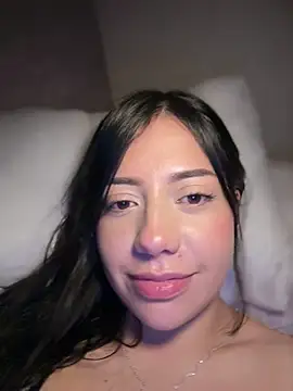 Snapshot of MissCat_ chatting on 04-28-26, 02:27 MissCat online show from 04-28-26, 02:27