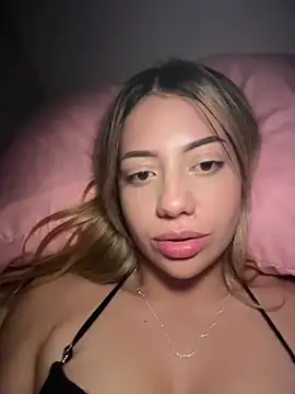 MissCat  online show from 12-21-25, 02:57