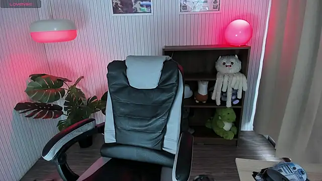 kattusauruss online show from 09-11-25, 01:55