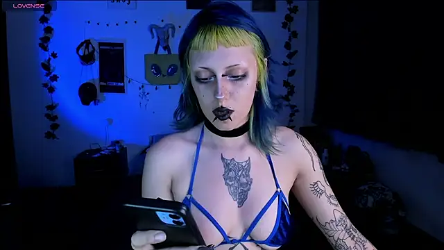 kattusauruss online show from 02-06-26, 02:29