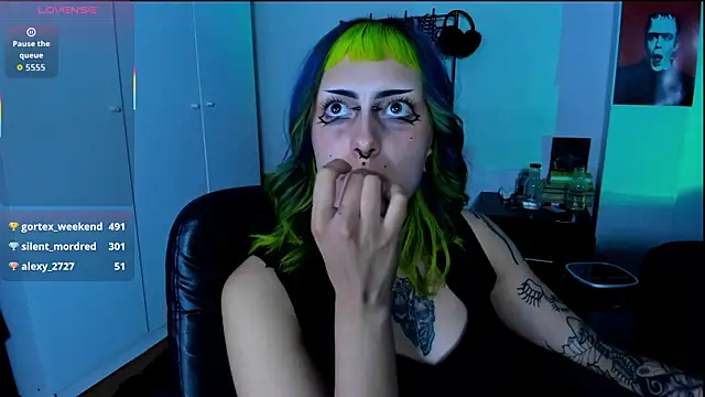 kattusauruss online show from 04-11-26, 07:45