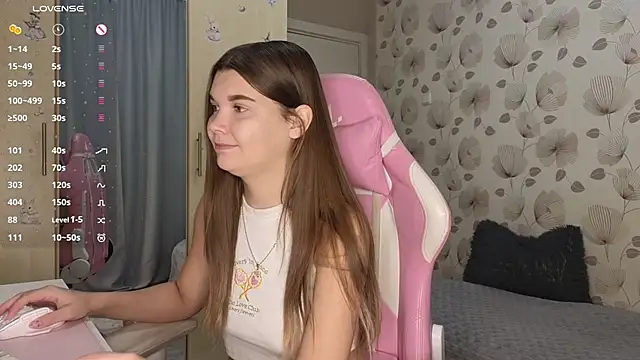 Snapshot of _cute_ice chatting on 10-01-25, 06:29 cute ice online show from 10-01-25, 06:29