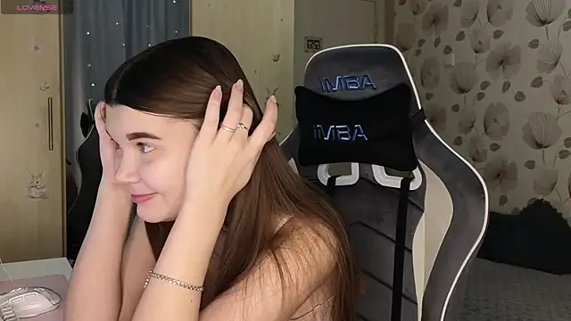 Snapshot of _cute_ice chatting on 02-12-26, 08:14 cute ice online show from 02-12-26, 08:14