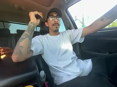 bigdickkane300 online show from 06-19-26, 10:15
