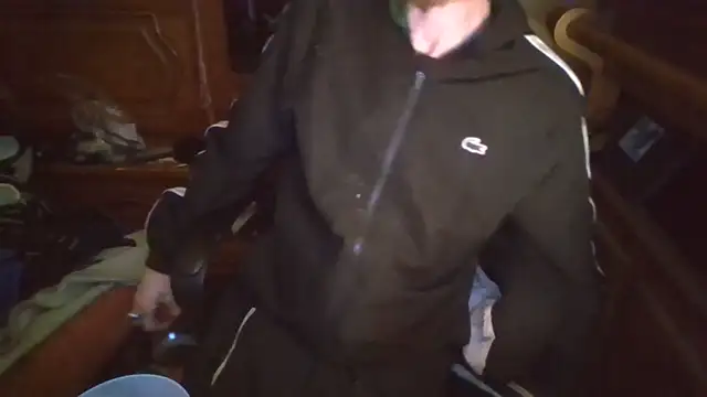 zipman92 online show from 12-22-25, 05:57