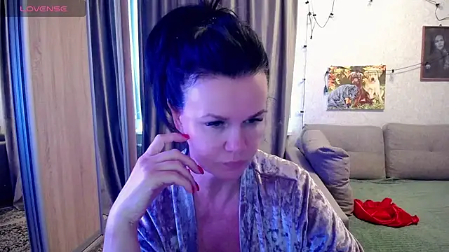 Snapshot of CollenRodrigezz_zz chatting on 06-07-26, 03:17 CollenRodrigezz zz online show from 06-07-26, 03:17