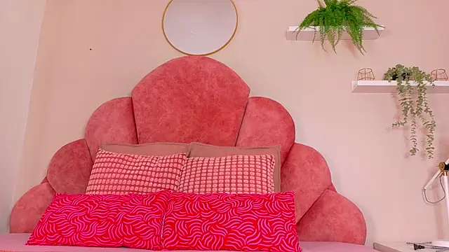 Snapshot of TiffValentinee_ chatting on 10-10-25, 07:47 TiffValentinee online show from 10-10-25, 07:47