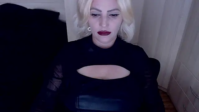 Snapshot of demisweet chatting on 06-08-26, 09:59 demisweet online show from 06-08-26, 09:59
