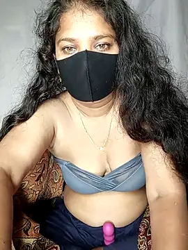 Snapshot of LushVamp chatting on 01-18-26, 02:53 LushVamp online show from 01-18-26, 02:53