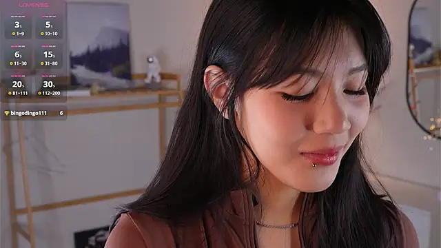 Snapshot of MoiraEger chatting on 11-20-25, 04:18 MoiraEger online show from 11-20-25, 04:18