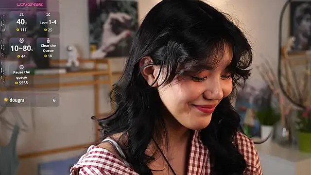 Snapshot of MoiraEger chatting on 10-04-25, 05:03 MoiraEger online show from 10-04-25, 05:03