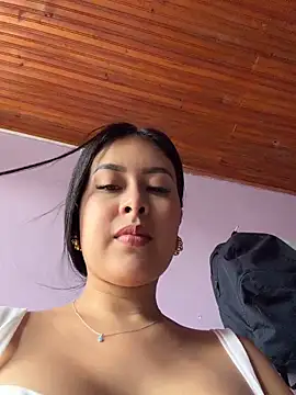 CrisMarulanda online show from 04-20-26, 05:58