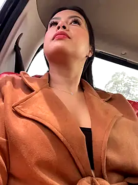 CrisMarulanda online show from 11-05-25, 04:54