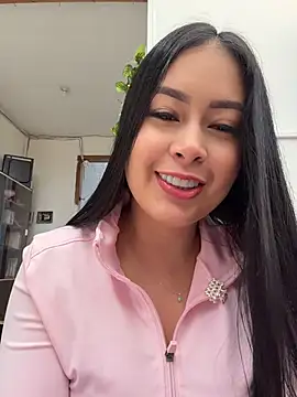 CrisMarulanda online show from 05-30-26, 02:55