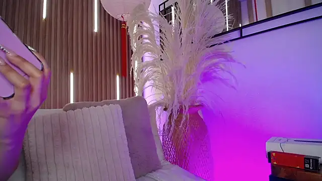 Snapshot of MylaDreams chatting on 02-05-26, 03:02 MylaDreams online show from 02-05-26, 03:02