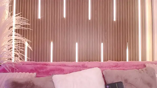 Snapshot of MylaDreams chatting on 09-30-25, 03:23 MylaDreams online show from 09-30-25, 03:23