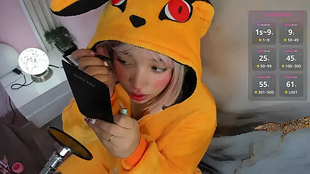 hinata dolly online show from 10-25-25, 08:13