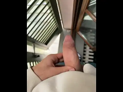 Pisellone18  online show from 12-23-25, 08:46