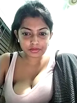 Snapshot of HotNehaChowdhury chatting on 03-28-26, 10:00 HotNehaChowdhury online show from 03-28-26, 10:00