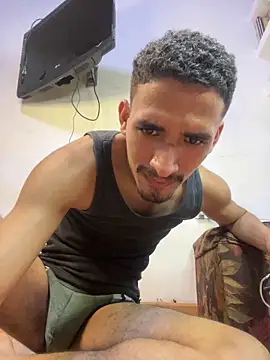 Snapshot of ikaro21 chatting on 09-22-25, 11:44 ikaro21 online show from 09-22-25, 11:44