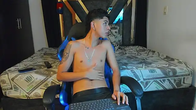 Gomez c  online show from 03-04-26, 10:01