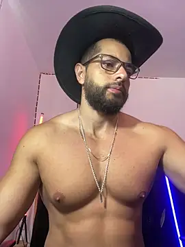 Snapshot of magnumchris chatting on 06-15-26, 04:39 magnumchris online show from 06-15-26, 04:39