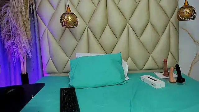 Snapshot of Ibbie_drastic chatting on 07-14-26, 12:11 Ibbie drastic online show from 07-14-26, 12:11