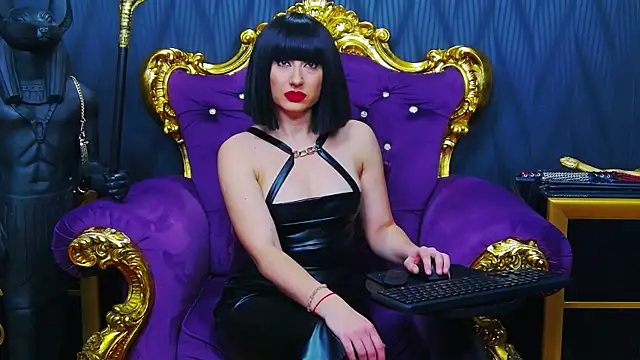 LaraMaeve online show from 10-24-25, 04:44