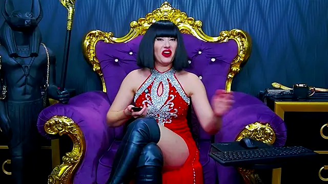 LaraMaeve online show from 12-23-25, 06:23